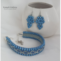 Komplet biżuterii w satynowy, niebieskim kolorze