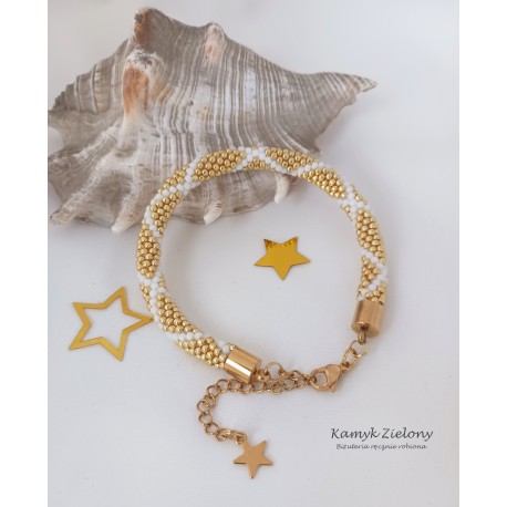 Bransoletka z gwiazdką - wykończenia ze stali chirurgicznej