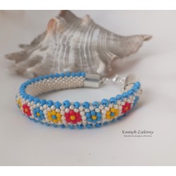 Bransoletka w kolorowe kwiatuszki