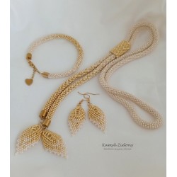 Komplet beżowo-złoty - wykończenia ze stali szlachetnej