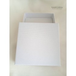 Pudełko średnie - śnieżnobiałe