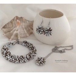 Komplet biało-brązowy - wykończenia ze stali chirurgicznej